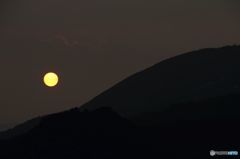 沈む太陽