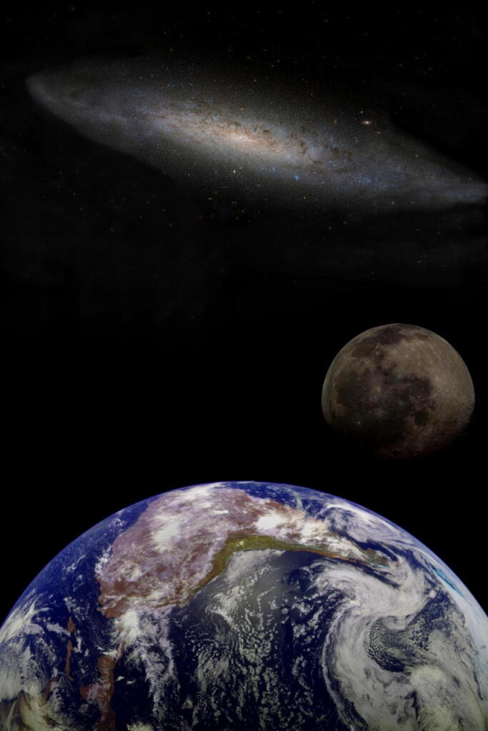地球、月、そして星雲