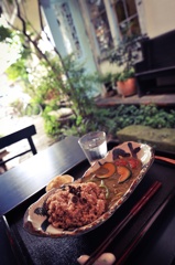 裏路地カフェ。