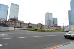 東京駅前丸の内側