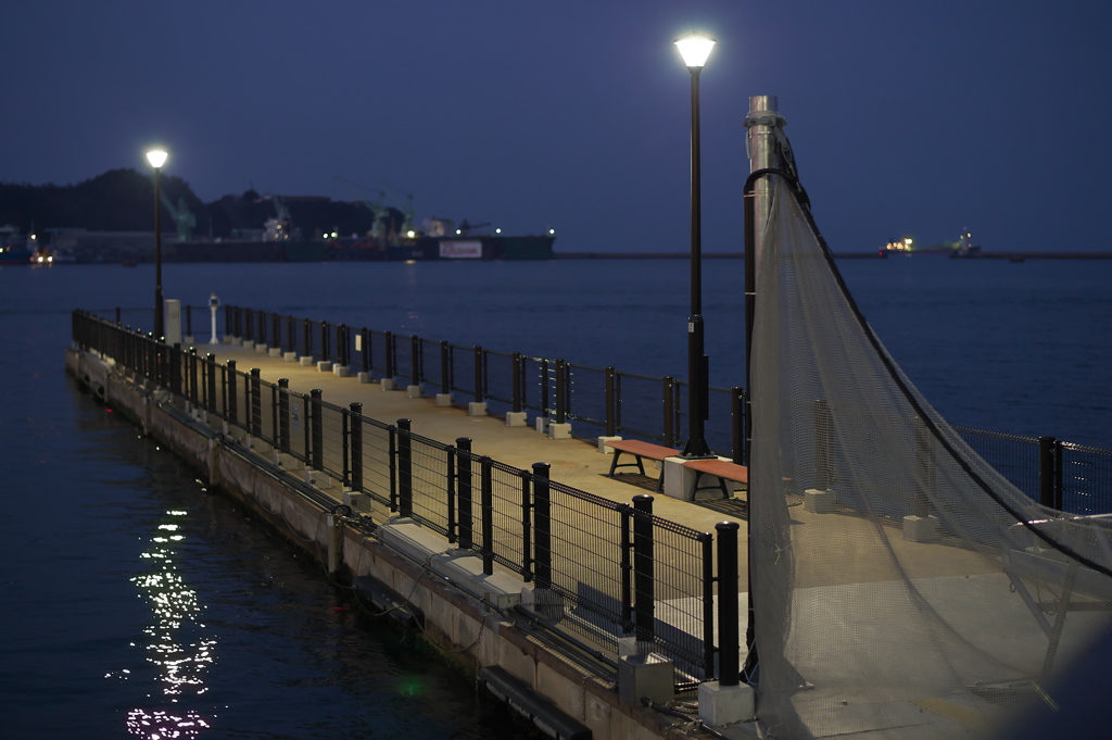 夜の港湾　その１