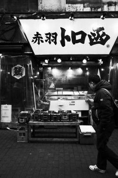 赤羽モノクロ