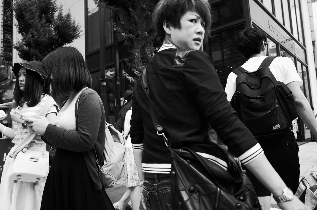 銀座モノクロ