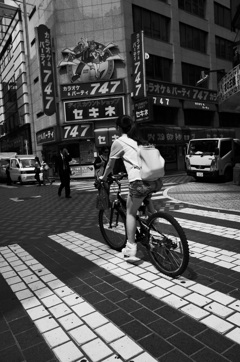 池袋モノクロ