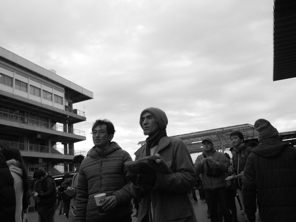 場外馬券場の年末
