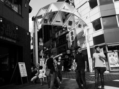 池袋モノクロ