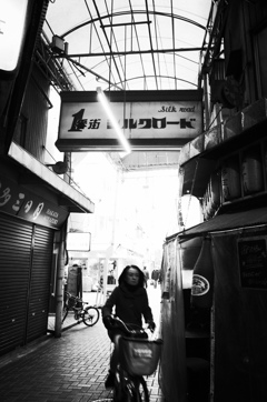 赤羽モノクロ