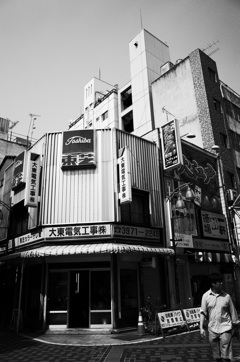 池袋モノクロ