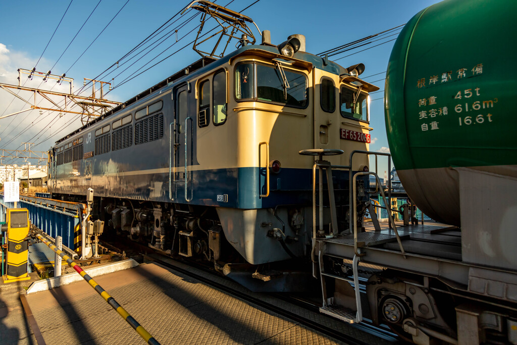 東高島駅付近