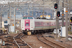 「やくも」は伯備線で岡山へ