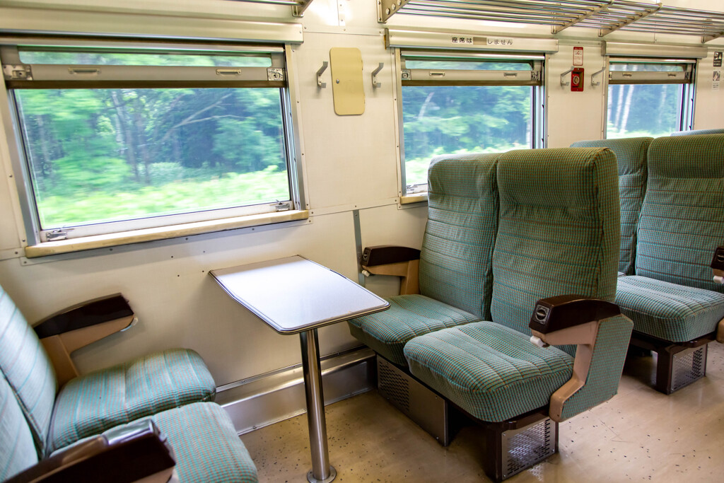 キハ54　車内