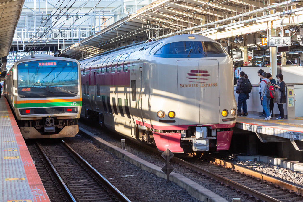 サンライズ　横浜駅で