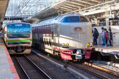 サンライズ　横浜駅で