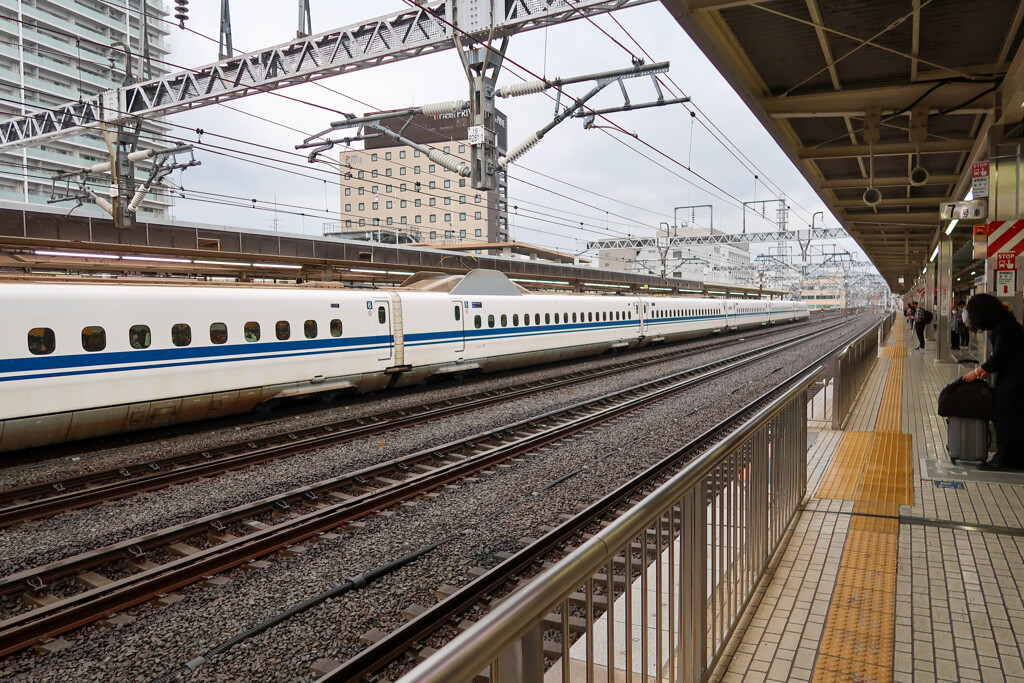 静岡駅通過