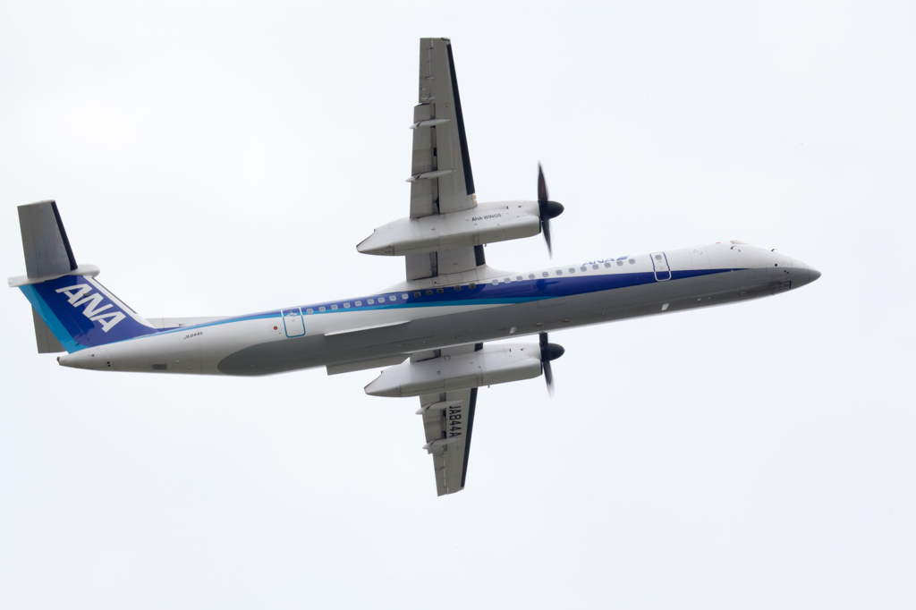 Q400　take-off2