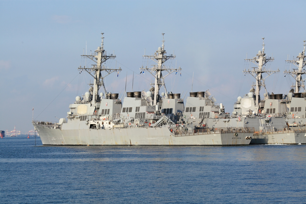 イージス艦がいっぱいいます