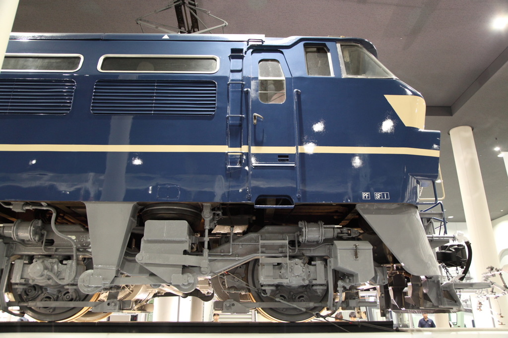 電気機関車EF66のモーター２