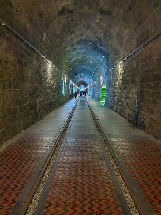 アモイ島の鉄道トンネル跡