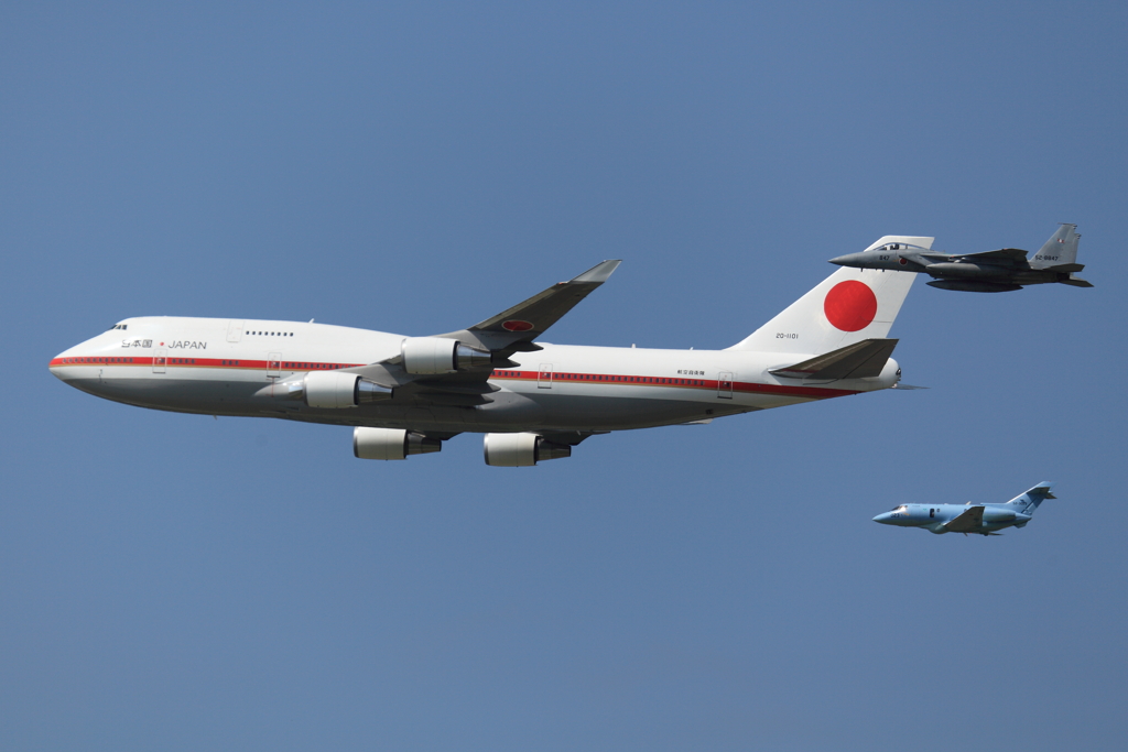 豪華な編隊飛行１