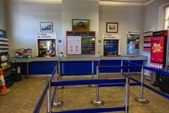 chetenham spa 　Cross Country train X