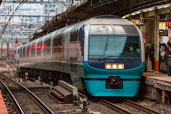 横浜駅　入線