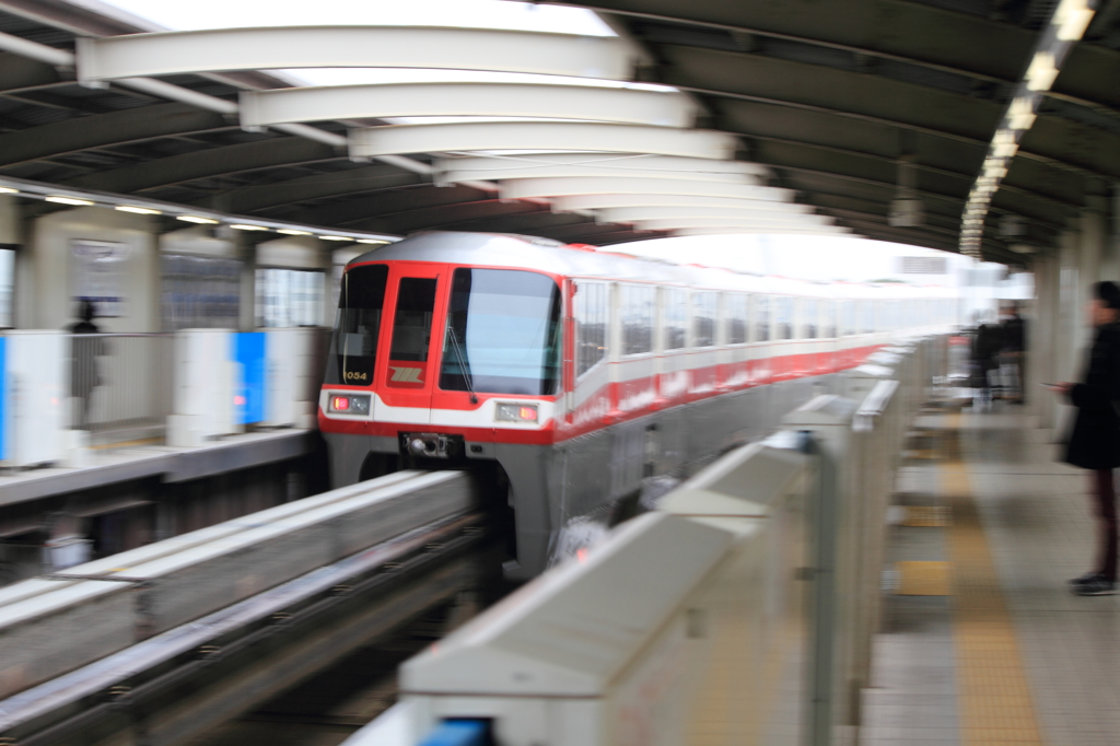 東京モノレール通過