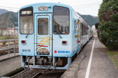 SUZUKIが鉄道車輛始めた？