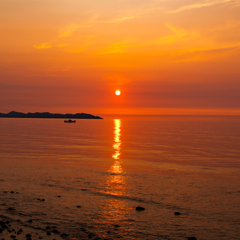 美保湾、漁船と夕日