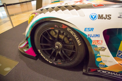 羽田のベンツマーク１