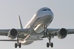銀色のA320