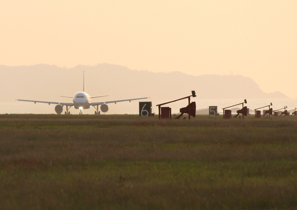 夕日を背中に加速