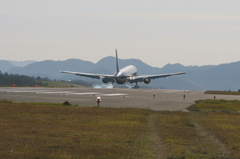 春海岸　767　Landing