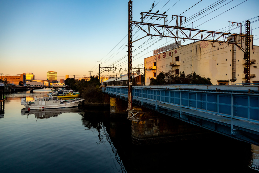東高島駅付近
