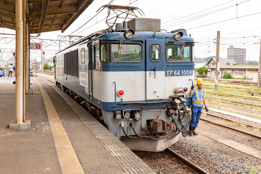 機関車取り替え