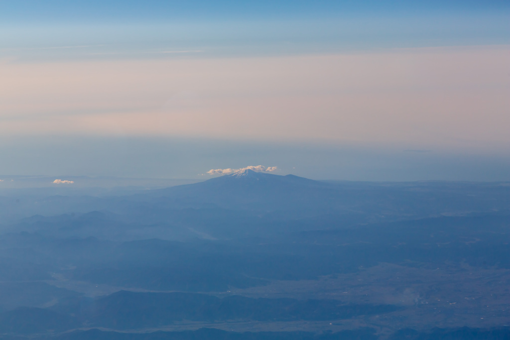 鳥海山遠景