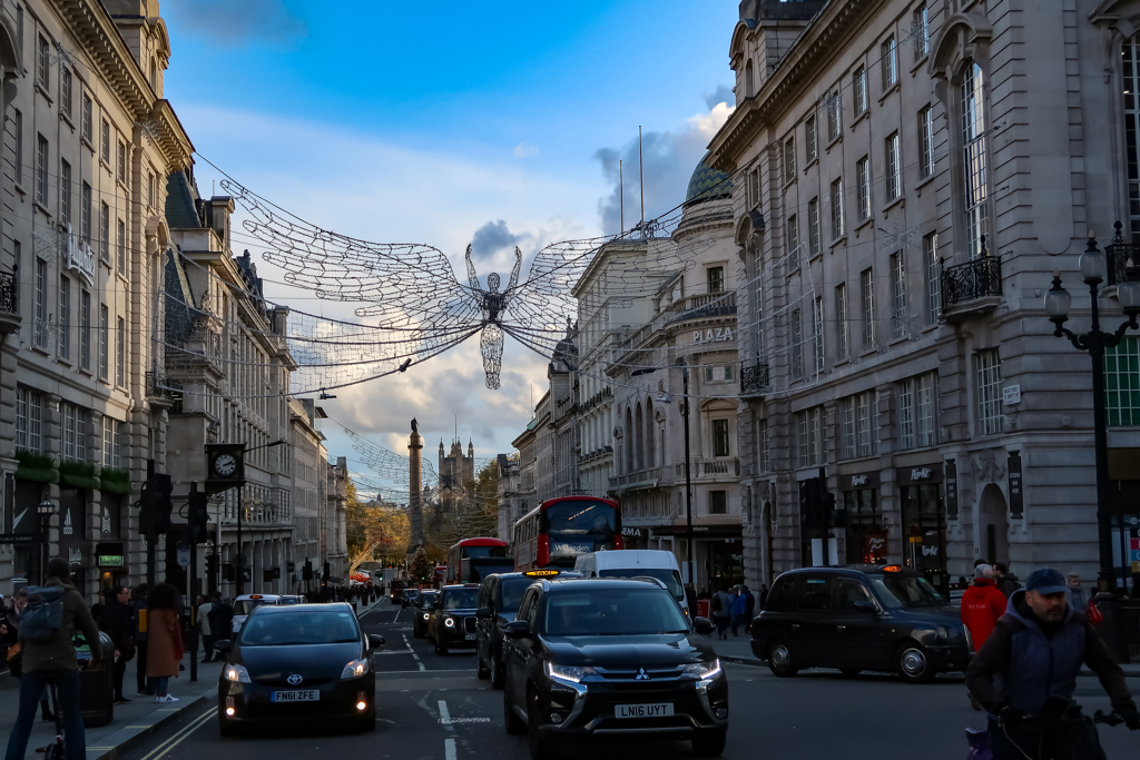 IMG_3718　Piccadilly Circus２