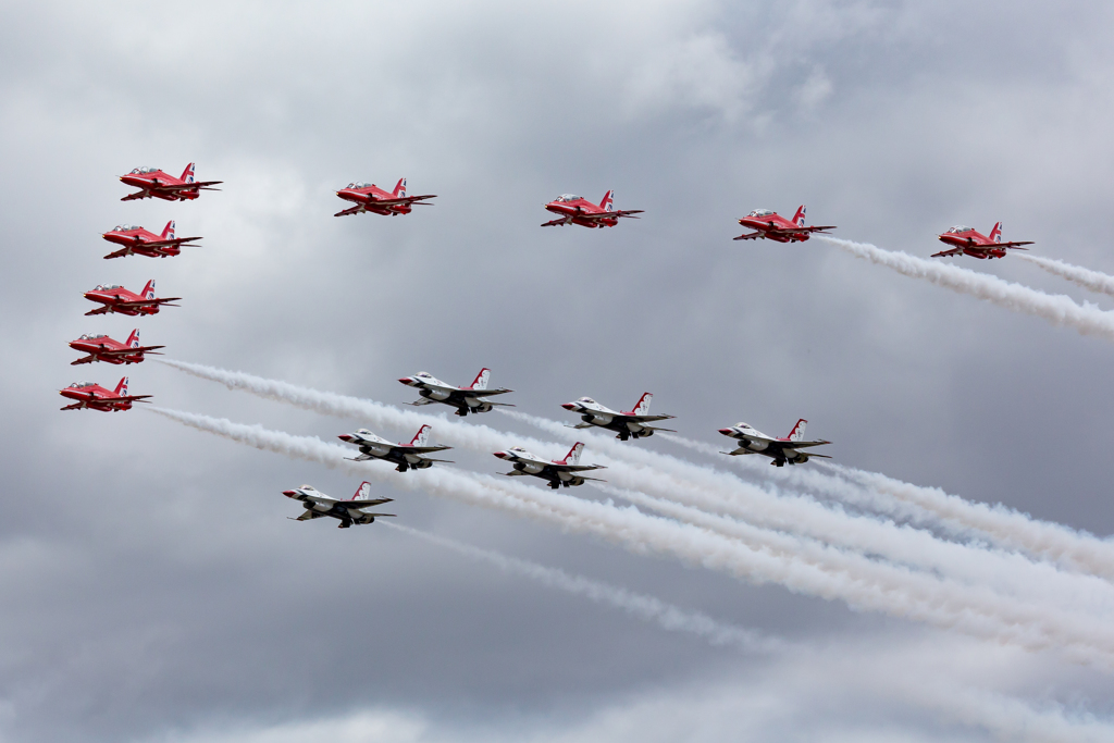 Red Arrows & Thunder birds