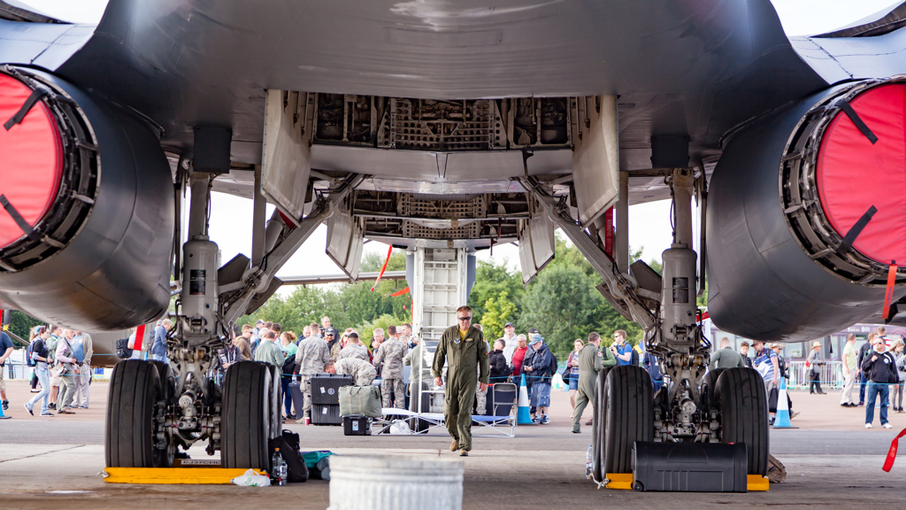 B1戦略爆撃機　お腹