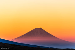 赤く染まる富士