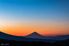 霧ヶ峰からの朝焼け富士
