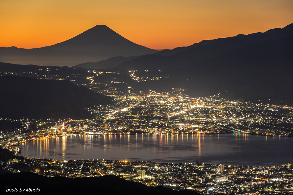 高ボッチview2025.11.21 朝焼けと街灯り