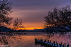 諏訪湖の夜明け2