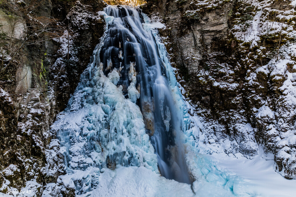 番所大滝の氷瀑