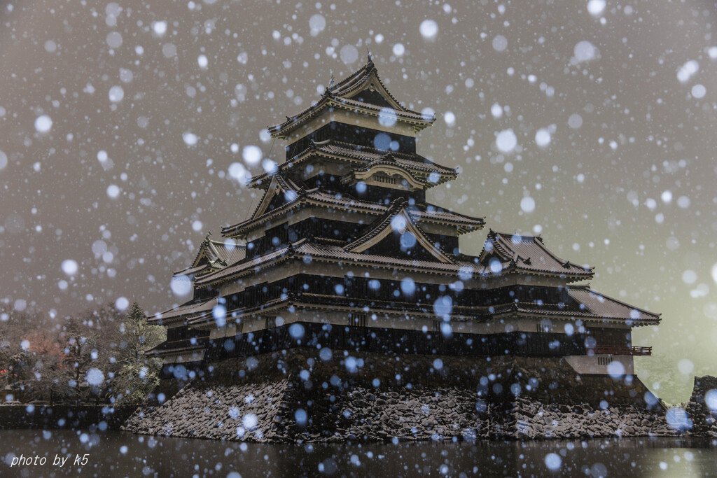 雪の国宝松本城