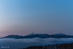 霧ヶ峰の夜明けー南アルプス