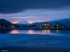諏訪湖朝景