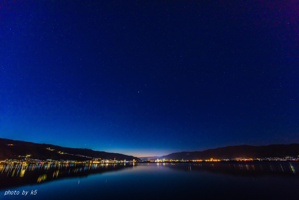 諏訪湖の夜