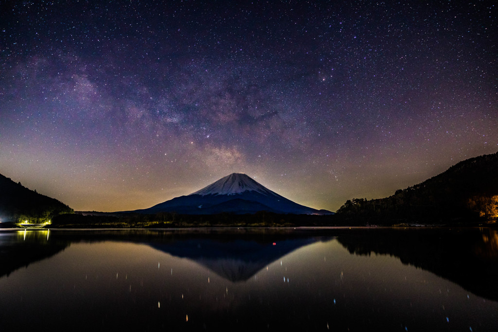 精進湖の夜