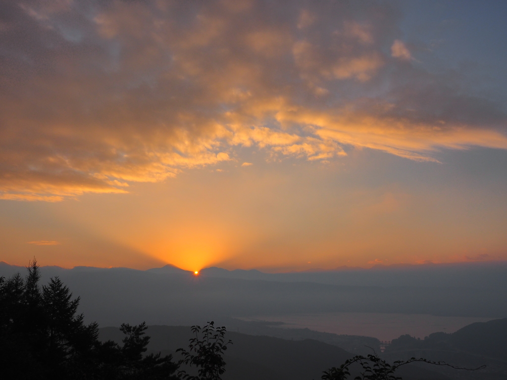諏訪湖の日の出