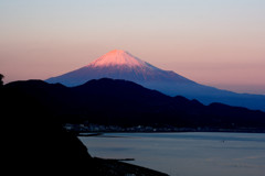 夕日に染まる富士